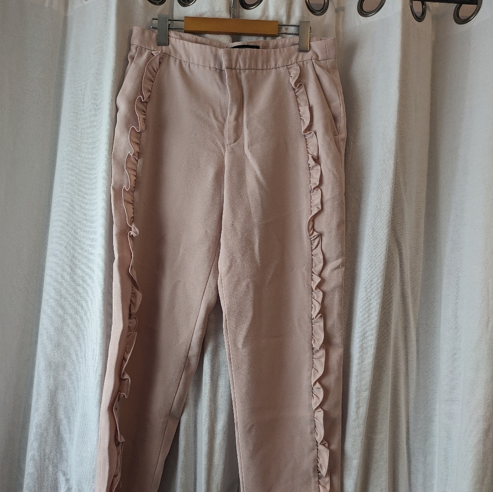 Ruffle detail dress pant